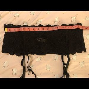 Black Cacique garter belt 18/20